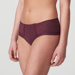 15 AVERO Hotpants