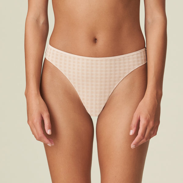 10 AVERO Tanga