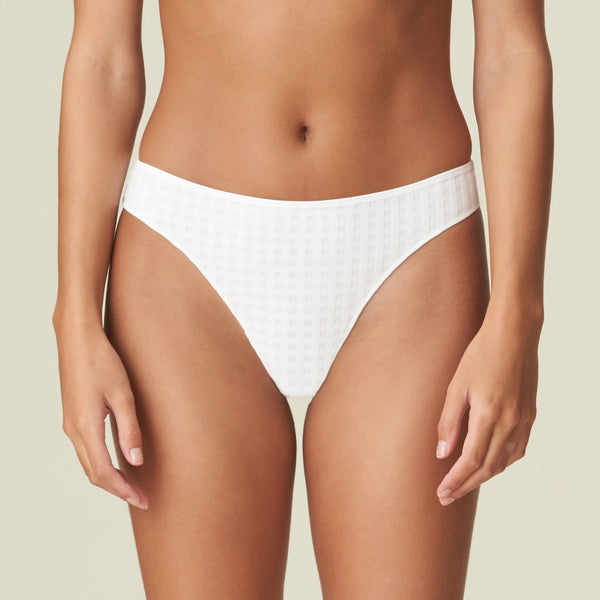 10 AVERO Tanga